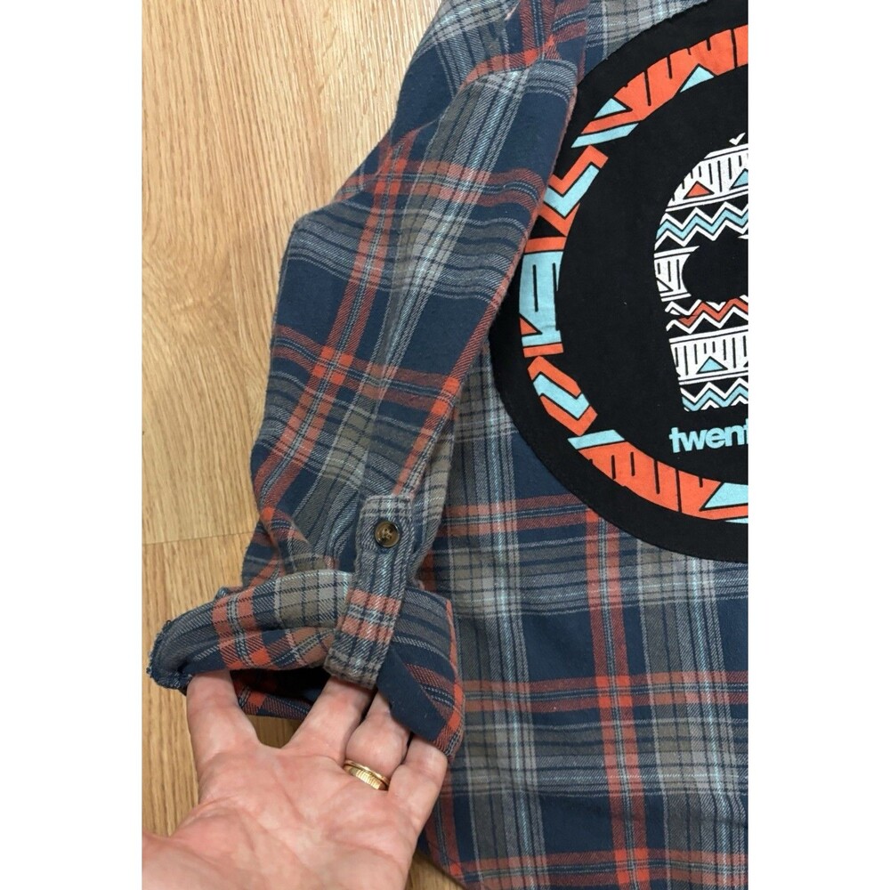Upcycled Twenty One Pilots Button Down Flannel Top Womens Size Large Grunge Rock - Picture 13 of 13